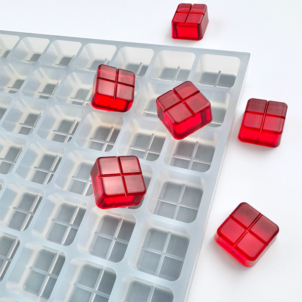 8mL 4 piece breaker gummy silicone mold in half sheet format with 140 cavities designed for hand-pour gummy production, large batch manufacturing, and commercial confectionery workflows. Singles multidose layout separates into four equal 2mL pieces for consistent portion control, easy demolding, and scalable production.