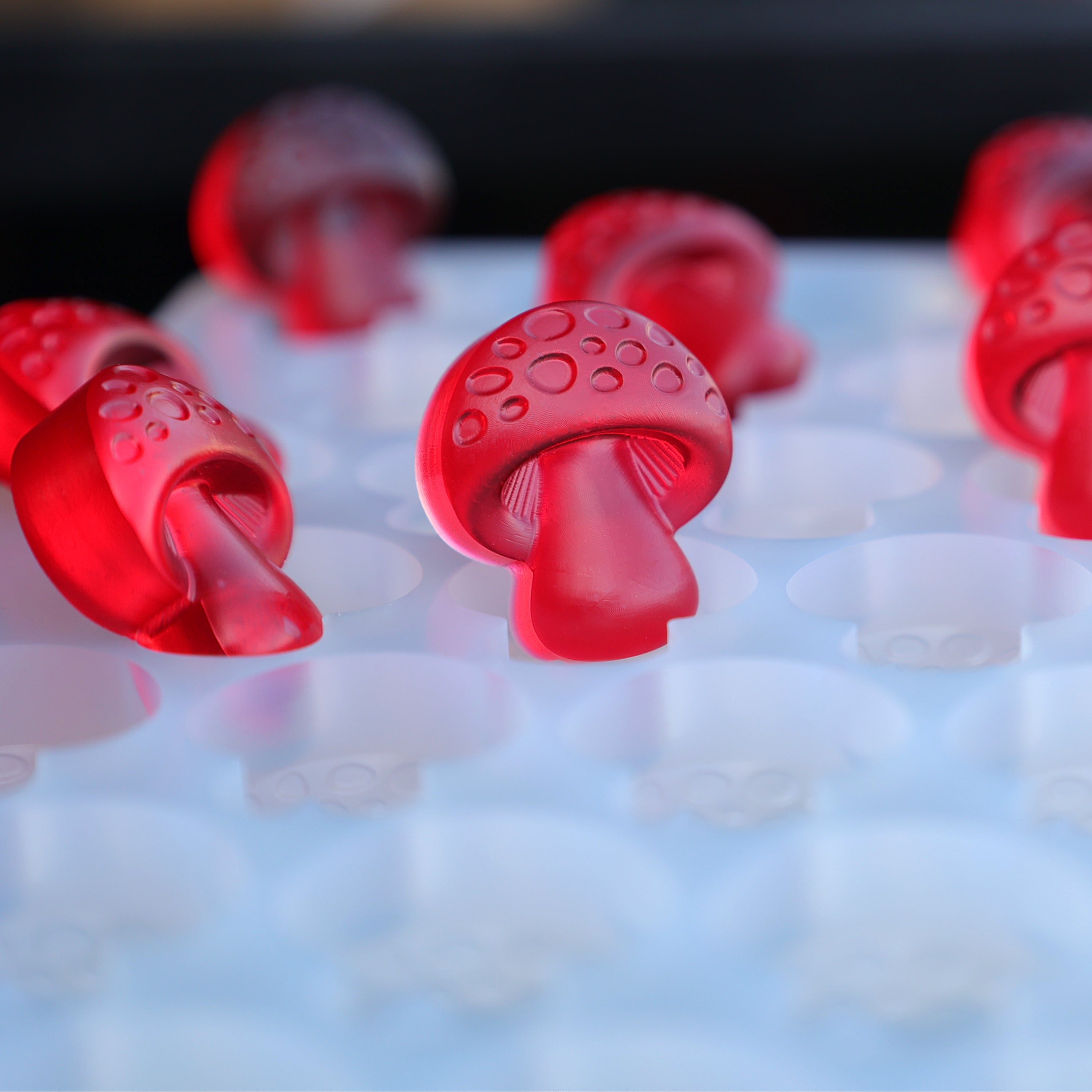 5mL Uno mushroom-shaped silicone mold for gummies or chocolates.